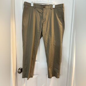 Haggar Men's Khaki Chinos